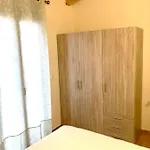 La Portada De Abajo